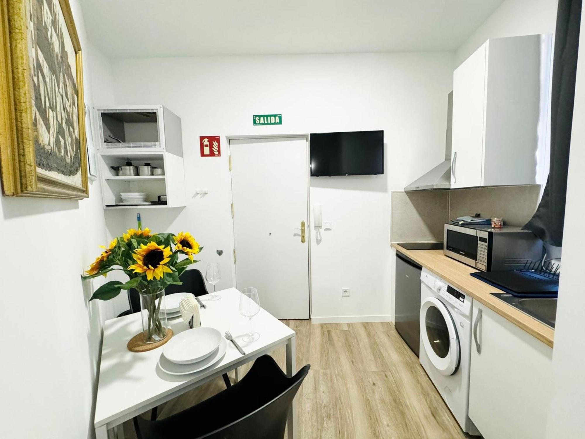 Apartamentos Madrid Connection - Universidad By Oshun Apartments Exterior photo